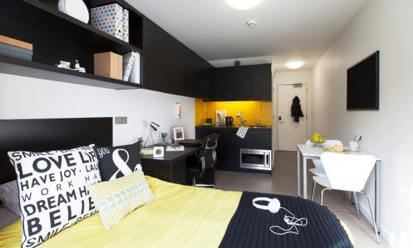 London-Pure- Hammersmith-studio