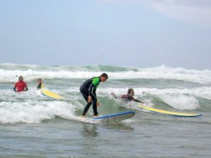 Ilfracombe-Surfing-He-is-up